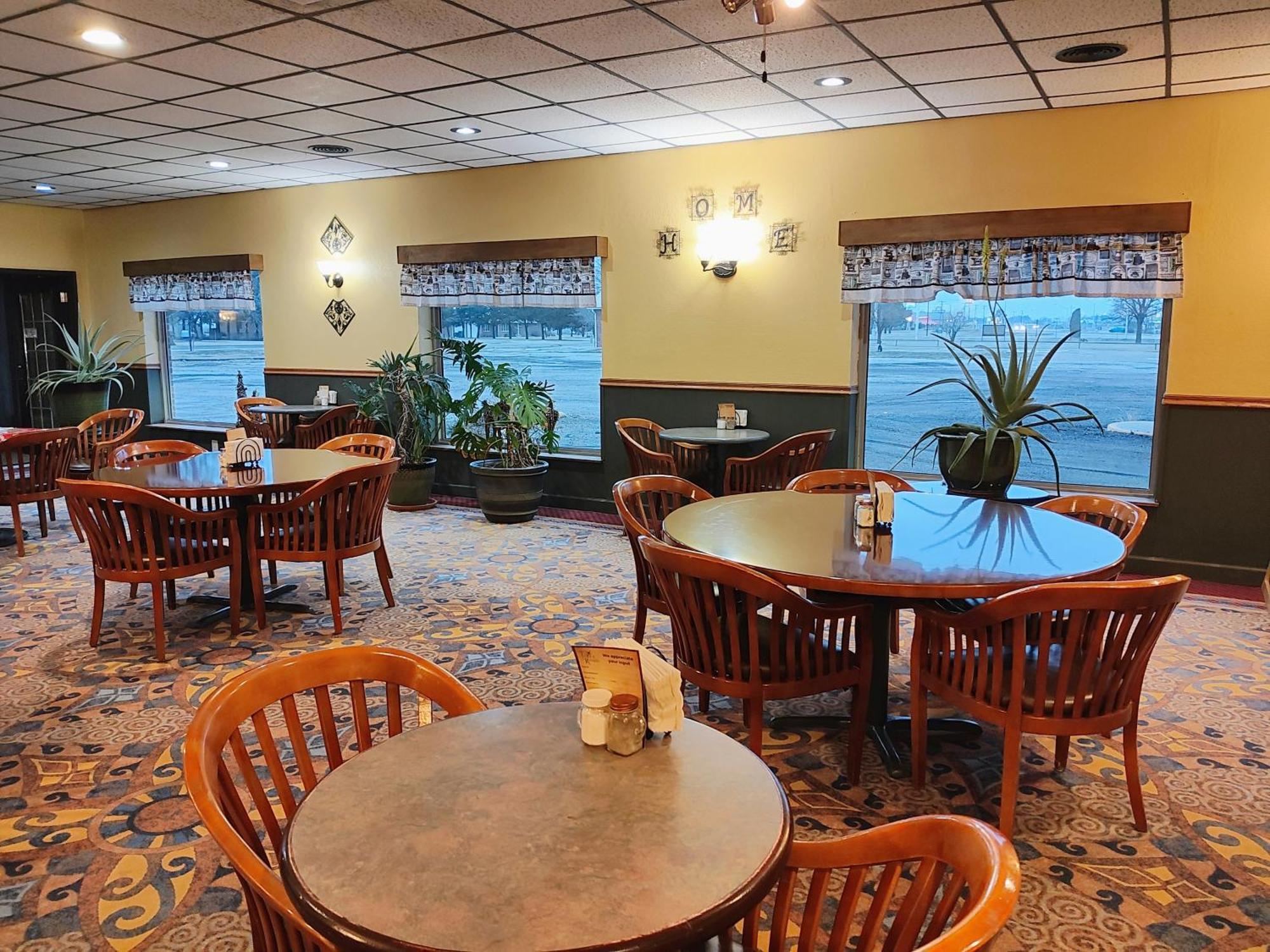 The Lodge At Russell - Russell Inn Екстер'єр фото